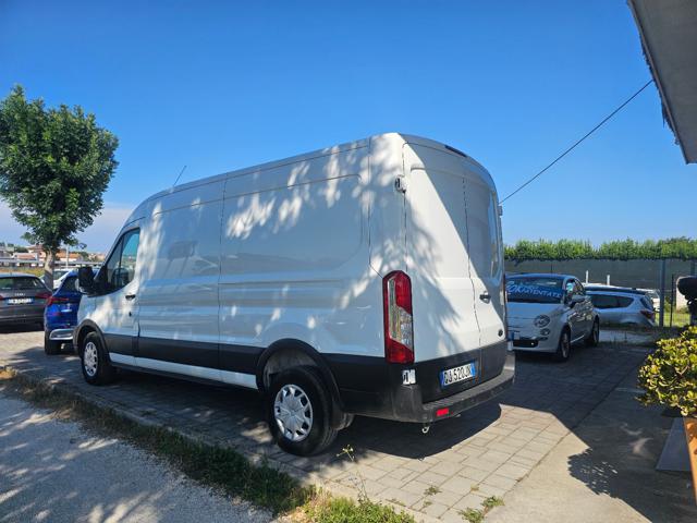 Ford Transit 350 2.0TDCi EcoBlue 130CV aut. PL-TM Furgone Trend - foto 3 di 4