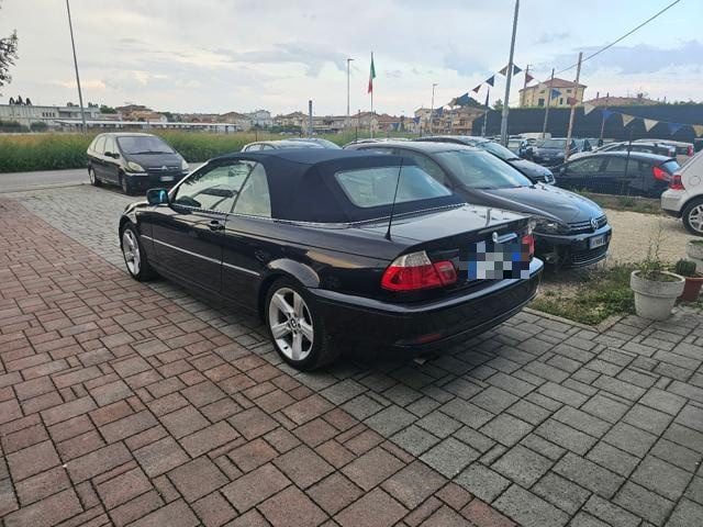 BMW 320 Ci (2.2) cat Cabrio - foto 3 di 4