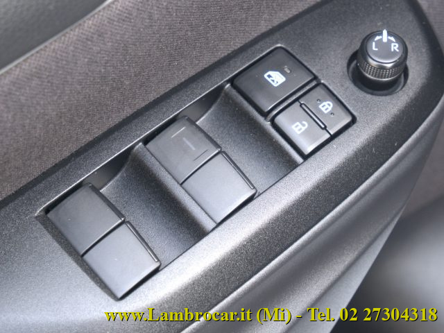 Toyota Yaris 1.5 Hybrid 5 porte Active, del 2025, 13.312 km, in vendita a Cologno Monzese (MI)
