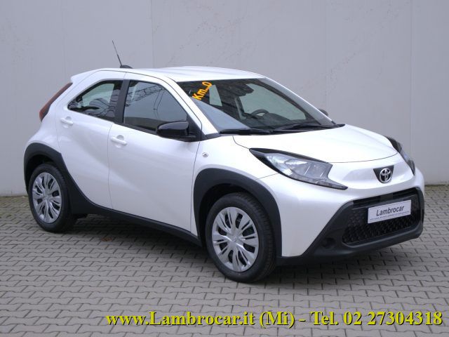 Toyota Aygo X 1.0 VVT-i 72 CV 5 porte Active KM Zero km 0 a COLOGNO MONZESE