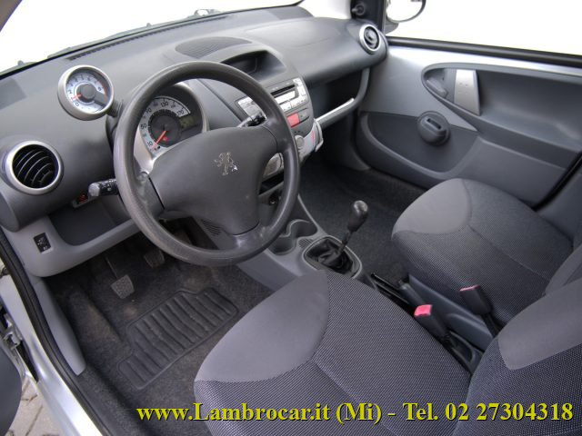 Peugeot 107 1.0 68CV 5p. Sweet Years - foto 3 di 4