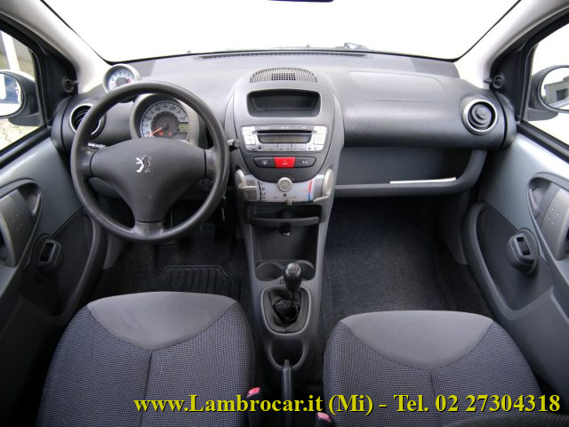 Peugeot 107 1.0 68CV 5p. Sweet Years - foto 2 di 4