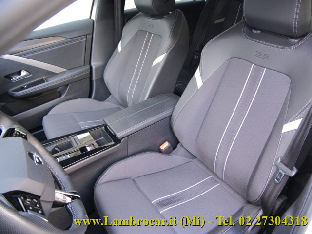 Opel Astra Hybrid 136 CV DCT6 Sports Tourer GS - foto 4 di 4