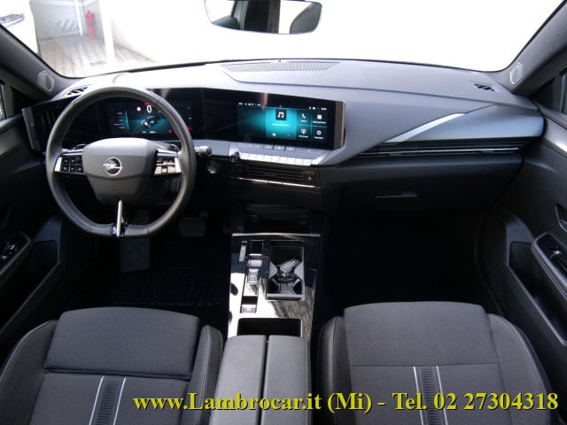 Opel Astra Hybrid 136 CV DCT6 Sports Tourer GS - foto 2 di 4