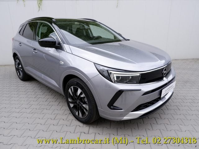 Opel Grandland 1.2 Turbo 12V 130 CV aut. Business Elegance, del 2023, 81.000 km, in vendita a Cologno Monzese (MI)