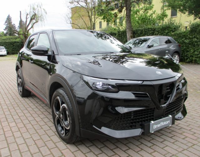 Alfa Romeo Junior 1.2 136 CV Hybrid eDCT6 Speciale - foto 2 di 4