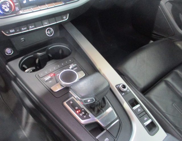 Audi A5 Cabrio 40 TFSI S tronic Sport S-LINE usato a MOGLIANO VENETO