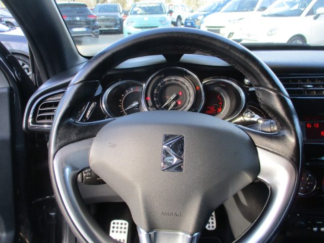 DS Automobiles DS 3 1.6 VTi 120 Just Black - Sensori/ClimaAuto, del 2011, 134.600 km, in vendita a Mogliano Veneto (TV)