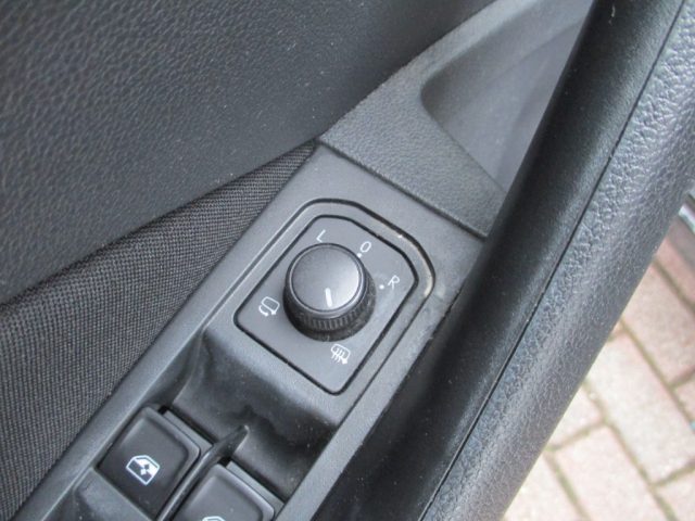 Skoda Kamiq 1.0 TSI Ambition ACC/CarPlay/OK NEOPAT. usato a MOGLIANO VENETO