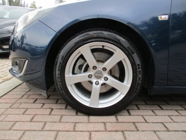 Opel Insignia 2.0 CDTI 163CV Sports Tourer aut. Cosmo, del 2014, 230.000 km, in vendita a Mogliano Veneto (TV)