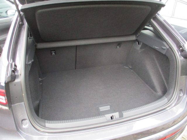 Volkswagen Taigo 1.0 TSI 115 CV DSG R-Line, in vendita a Mogliano Veneto (TV)