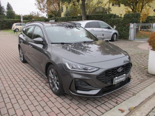 Ford Focus 1.0 EcoBoost Hybrid Auto 125Cv SW ST-Line - foto 2 di 19