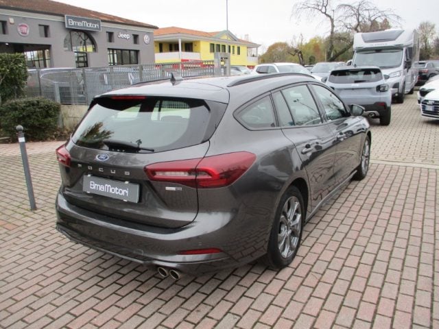 Ford Focus 1.0 EcoBoost Hybrid Auto 125Cv SW ST-Line - foto 3 di 19