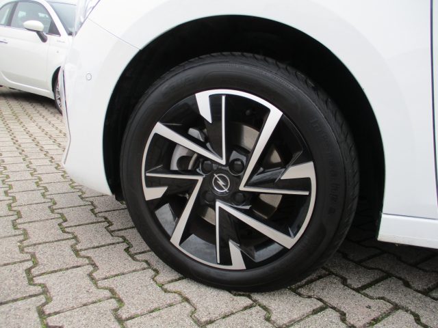 Opel Corsa 1.2 100 CV GS - OK NEOPAT. CarPlay/Led/Camera, del 2025, 16.300 km, in vendita a Mogliano Veneto (TV)