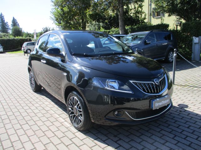 Lancia Ypsilon 1.0 Hybrid Platino - Carplay/Camera/Ok Neopat. - foto 2 di 4