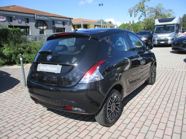 Lancia Ypsilon 1.0 Hybrid Platino - Carplay/Camera/Ok Neopat. - foto 3 di 4