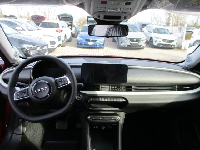 Fiat 600 Hybrid DCT MHEV Camera/Led/Sensori Park, del 2025, 1 km, in vendita a Mogliano Veneto (TV)
