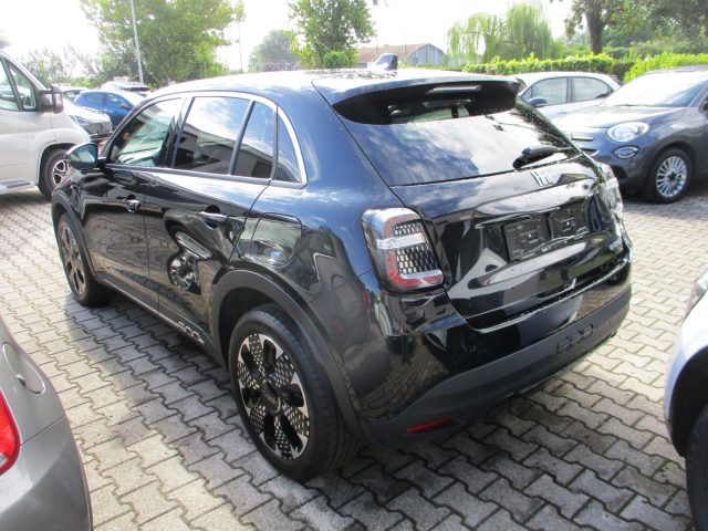 Fiat 600 Hybrid DCT MHEV LaPrima - FULL OPTIONAL - foto 3 di 20