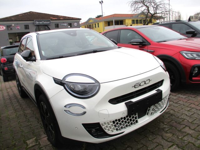 Fiat 600 Hybrid DCT MHEV LaPrima - FULL OPTIONAL - foto 2 di 4