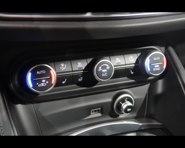 Alfa Romeo Stelvio 2.2 Td 210Cv AT8 Q4 Veloce - NaviTouch/20"/Portell usato a MOGLIANO VENETO