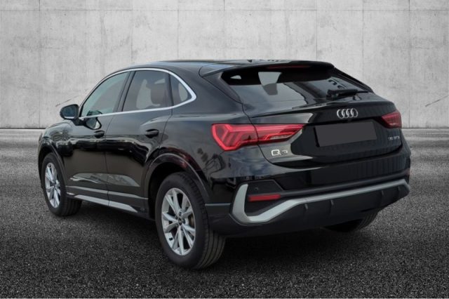 Audi Q3 35 TFSI S tronic S line edition - foto 2 di 4