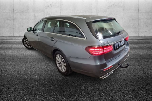 Mercedes-Benz E 200 d S.W. Auto Business Sport - foto 4 di 4