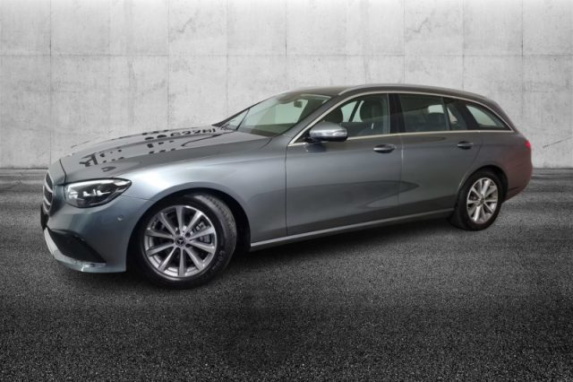 Mercedes-Benz E 200 d S.W. Auto Business Sport - foto 2 di 4