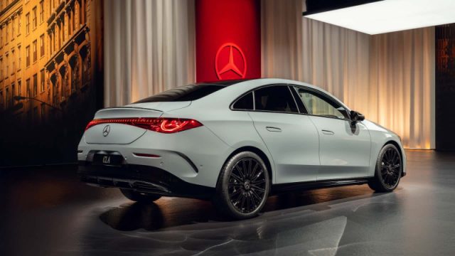 Mercedes-Benz CLA 180 Premium Plus - foto 1 di 4