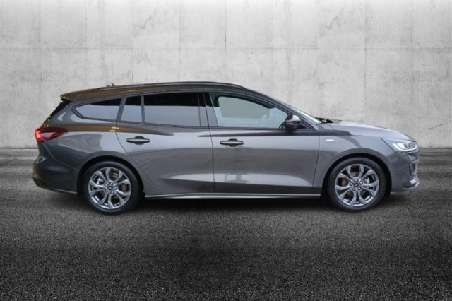 Ford Focus 1.0 EcoBoost Hybrid 155 CV Powershift SW ST-line - foto 3 di 4