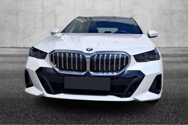 BMW 520 d 48V sDrive Touring Msport - foto 3 di 4