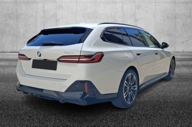 BMW 520 d 48V sDrive Touring Msport - foto 2 di 4