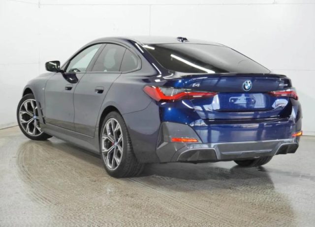 BMW i4 eDrive 40 Msport - foto 4 di 4