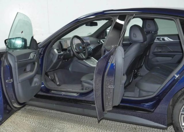 BMW i4 eDrive 40 Msport, del 2024, 22.700 km, in vendita a Pieve Di Cento (BO)