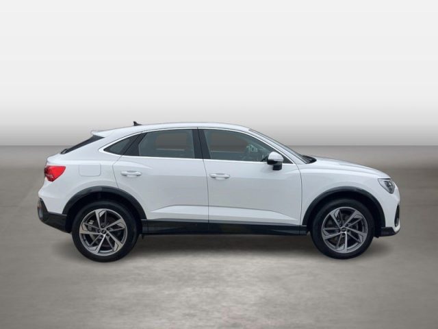 Audi Q3 SPB 45 TFSI e S tronic - foto 4 di 4
