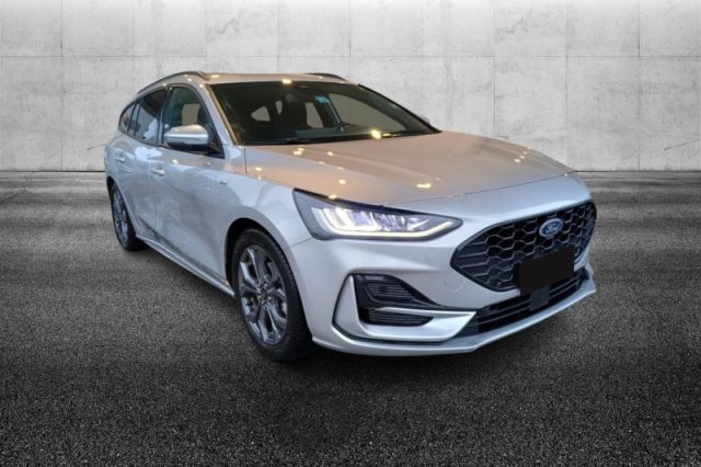 Ford Focus 1.0 EcoBoost Hybrid 155 CV Powershift SW ST-line - foto 2 di 4