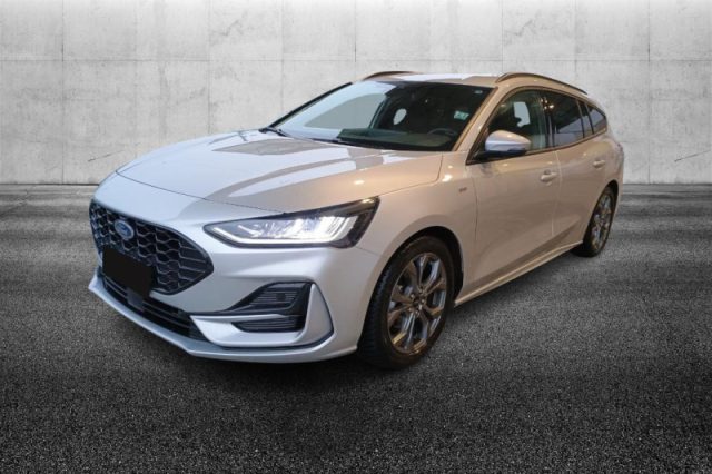Ford Focus 1.0 EcoBoost Hybrid 155 CV Powershift SW ST-line semestrale a PIEVE DI CENTO