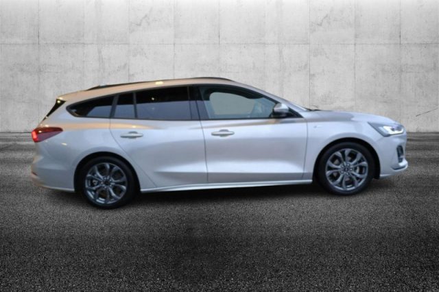 Ford Focus 1.0 EcoBoost Hybrid 155 CV Powershift SW ST-line - foto 4 di 4