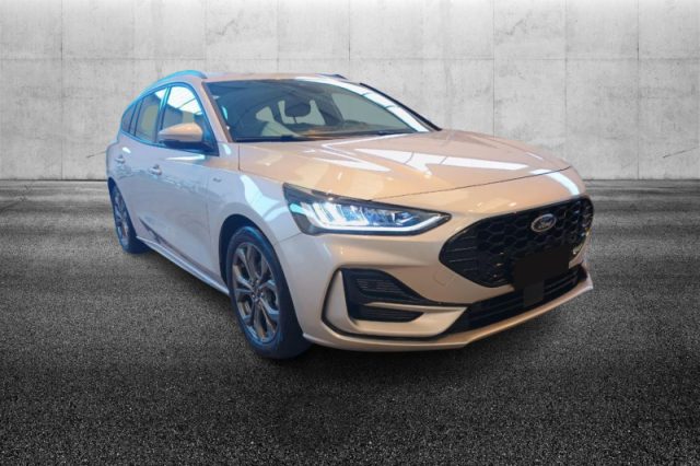 Ford Focus 1.0 EcoBoost Hybrid 125 CV SW ST-Line semestrale a PIEVE DI CENTO