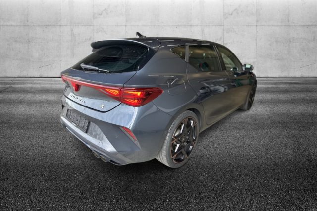 CUPRA Leon 2.0 TSI 300 CV DSG VZ - foto 2 di 4