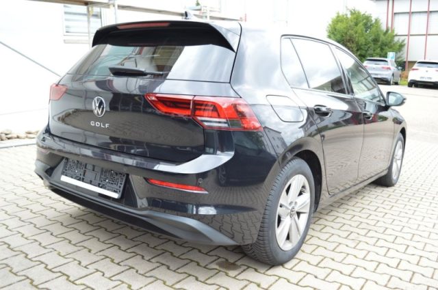 Volkswagen Golf 2.0 TDI 150 CV DSG SCR Life - foto 3 di 4