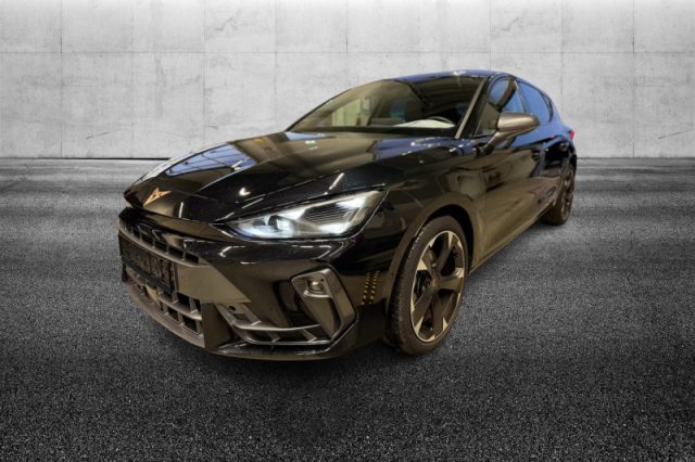 CUPRA Leon 1.5 Hybrid 150 CV DSG semestrale a PIEVE DI CENTO