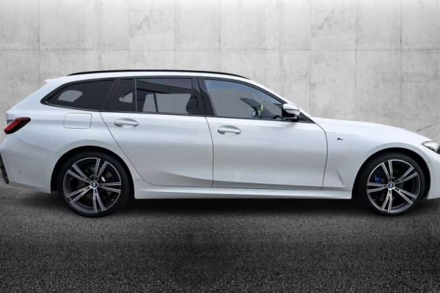 BMW 330 d 48V xDrive Touring Msport - foto 3 di 4