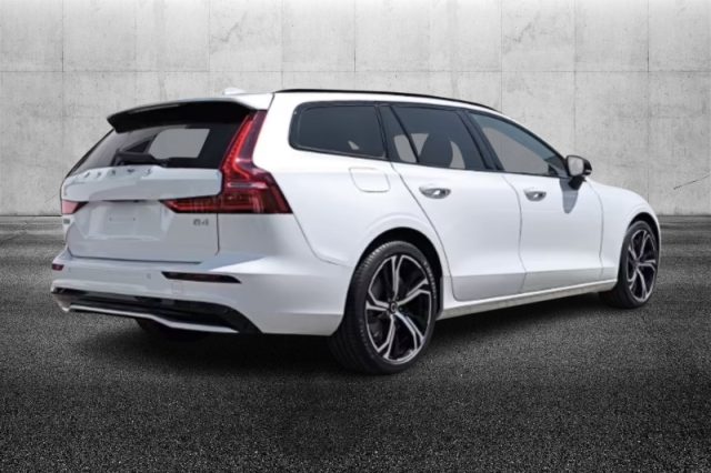 Volvo V60 B4 (d) automatico Plus Dark - foto 3 di 4