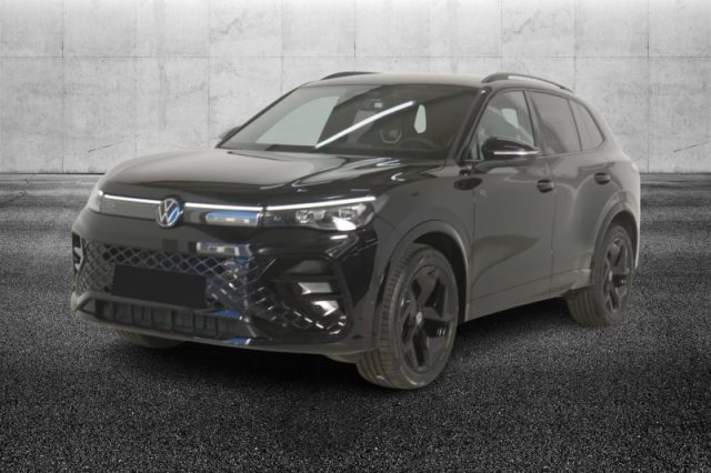 Volkswagen Tiguan 2.0 TDI 150 CV DSG R-Line semestrale a PIEVE DI CENTO