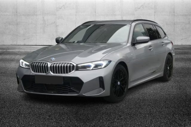 BMW 320 i Touring Msport - foto 2 di 4