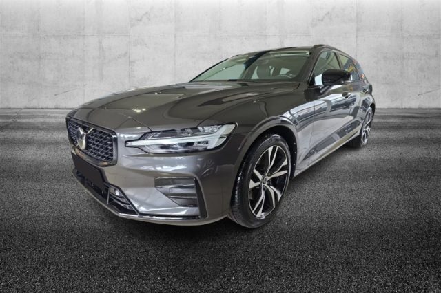 Volvo V60 B4 automatico Plus Dark usato a PIEVE DI CENTO