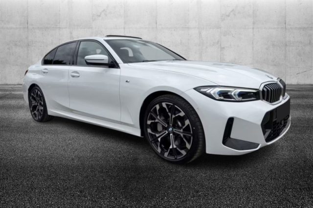 BMW 330 i xDrive Msport - foto 3 di 4