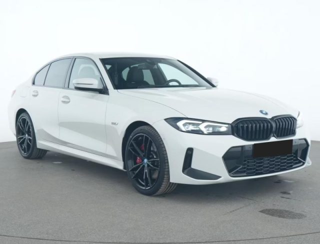 BMW 320 e Msport - foto 2 di 4