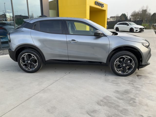 Alfa Romeo Junior 1.2 145 CV Hybrid eDCT6 Sprint - foto 4 di 4