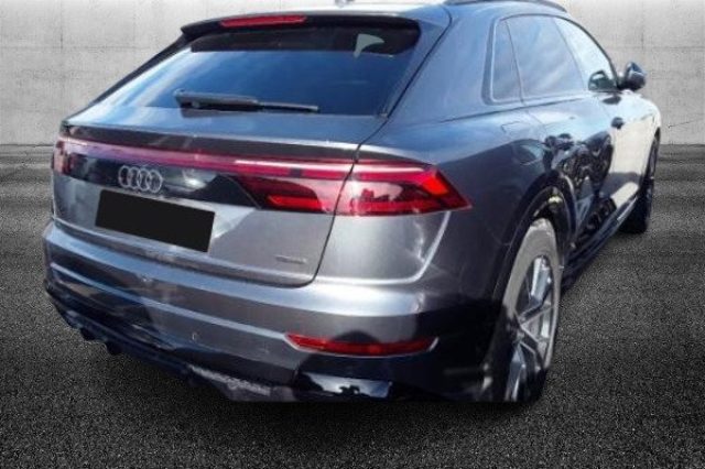 Audi Q8 SUV 50 TDI 286 CV quattro tiptronic S line editio - foto 4 di 4